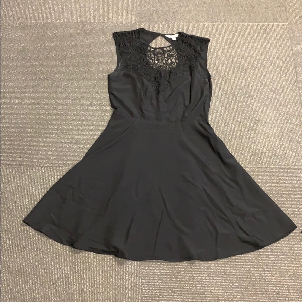Formal Keyhole Back Dress - Picture 2 of 3